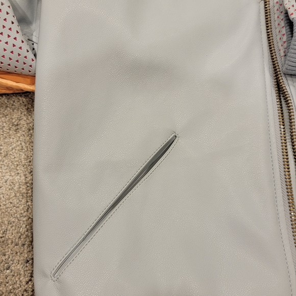 TOPSHOP  NEW  $110 Idol Perforated Faux Leather Bomber Jacket in Blue in size 4 - Picture 11 of 12